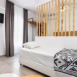 Golden Ξενοδοχείο 3*